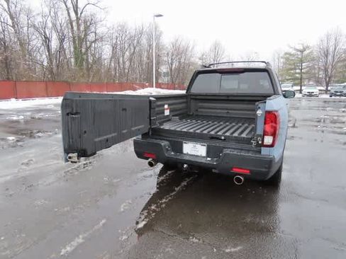 Used 2024 Honda Ridgeline Black Edition image 12