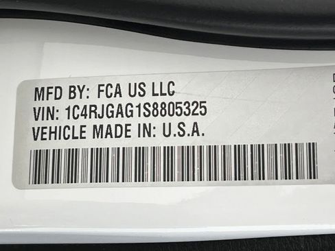 New 2025 Jeep Grand Cherokee Laredo image 38