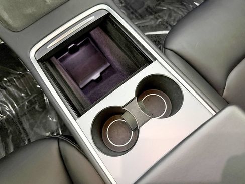 Used 2022 Tesla Model Y Performance AWD/4WD image 57