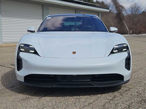 Certified 2022 Porsche Taycan GTS image 10