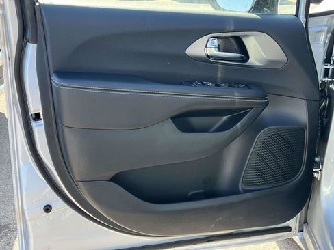 New 2026 Chrysler Voyager LX image 11