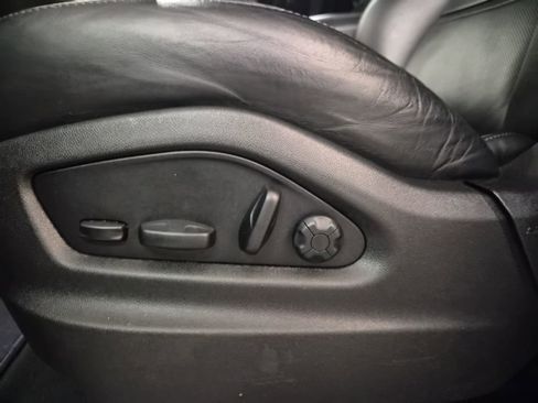 Used 2022 Porsche Cayenne S image 17