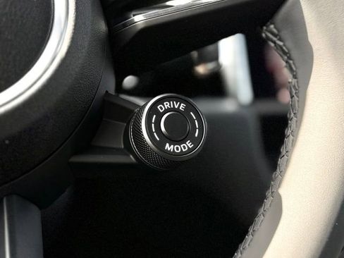 New 2026 Porsche Macan image 26