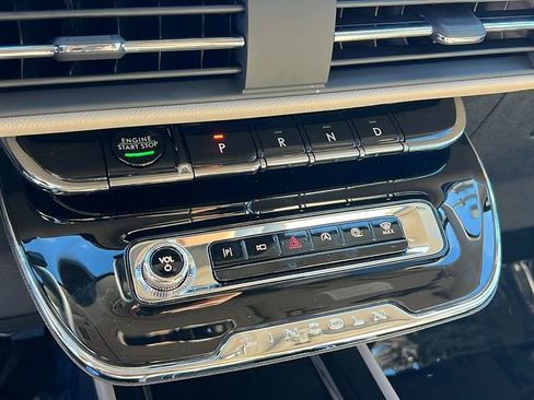 New 2025 Lincoln Corsair FWD w/ Equipment Group 101A image 15