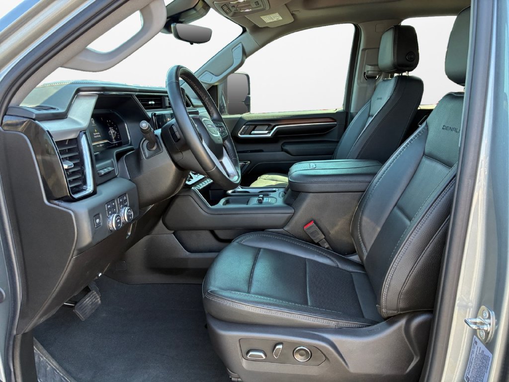 Used 2024 GMC Sierra 2500 Denali w/ Denali Reserve Package AWD/4WD image 18