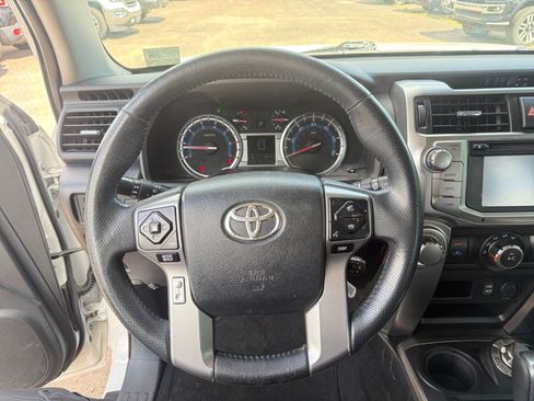 Certified 2019 Toyota 4Runner SR5 Premium AWD/4WD image 9