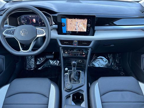 New 2026 Volkswagen Taos SEL image 12