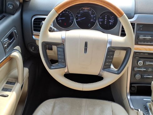 Used 2011 Lincoln MKZ FWD image 5