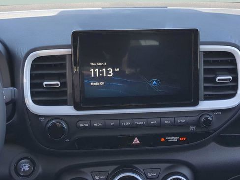 New 2025 Hyundai Venue Limited image 14