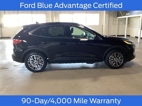 Used 2022 Ford Escape Titanium image 8