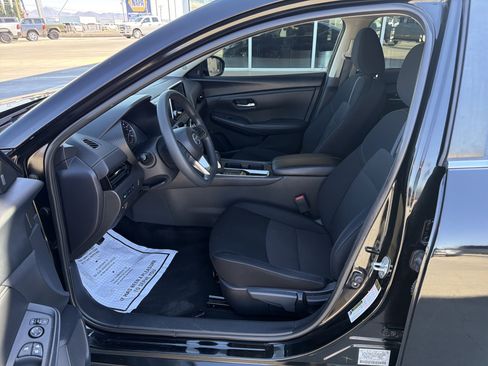Used 2023 Nissan Sentra SV image 13