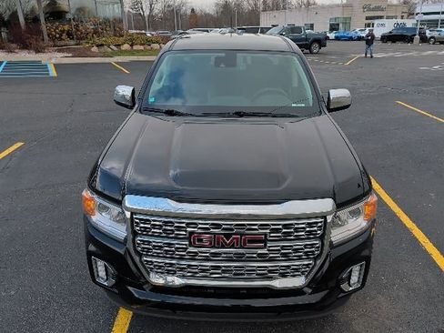 Certified 2022 GMC Canyon Denali image 2