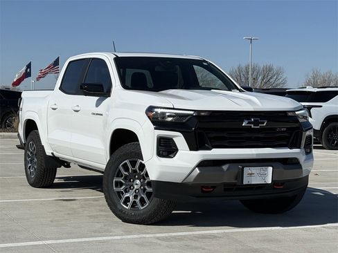 New 2026 Chevrolet Colorado Z71 w/ Technology Package image 2