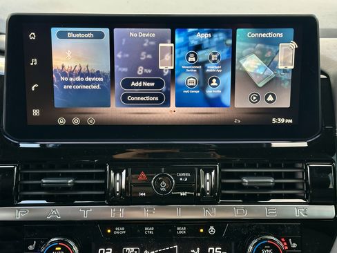 New 2026 Nissan Pathfinder Platinum image 14