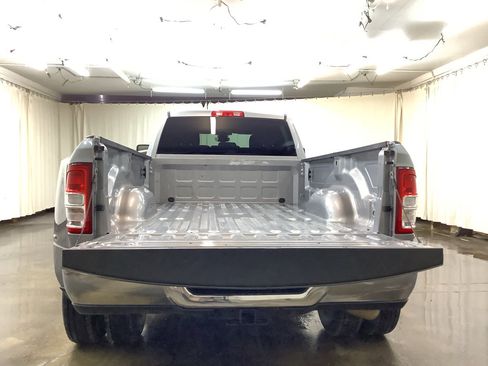 Used 2024 RAM 3500 Big Horn image 11