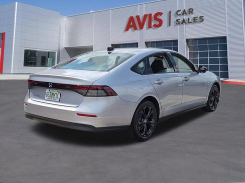 Used 2025 Honda Accord SE image 6