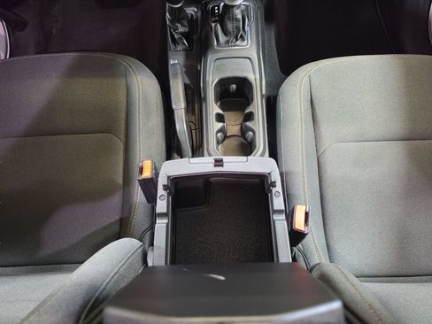Certified 2025 Jeep Gladiator Sport AWD/4WD image 18