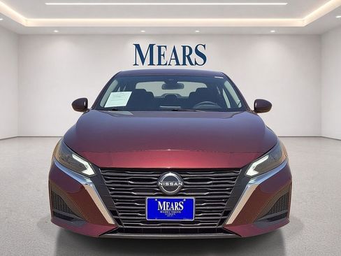 Used 2024 Nissan Altima 2.5 SV FWD image 8