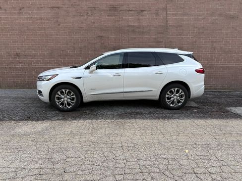 Used 2021 Buick Enclave Avenir w/ Avenir Technology Package image 2