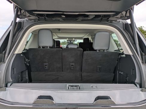 Used 2025 Ford Expedition Platinum AWD/4WD image 14