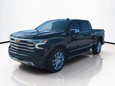 Used 2022 Chevrolet Silverado 1500 High Country w/ High Country Premium Package AWD/4WD image 9