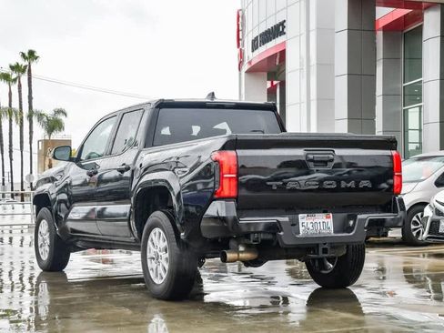 Certified 2025 Toyota Tacoma SR5 image 9