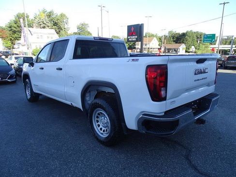 Used 2021 GMC Sierra 1500 4x4 Crew Cab w/ Sierra Value Package image 3