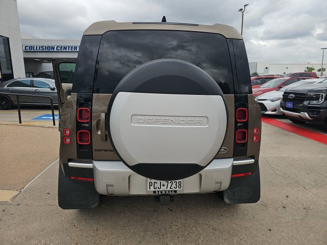 Used 2021 Land Rover Defender 110 SE AWD/4WD image 5
