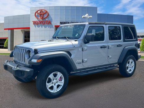 Used 2019 Jeep Wrangler Unlimited Sport S AWD/4WD image 3