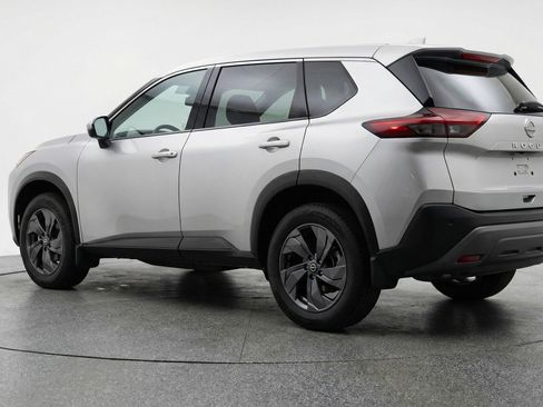 Used 2025 Nissan Rogue SV FWD image 6