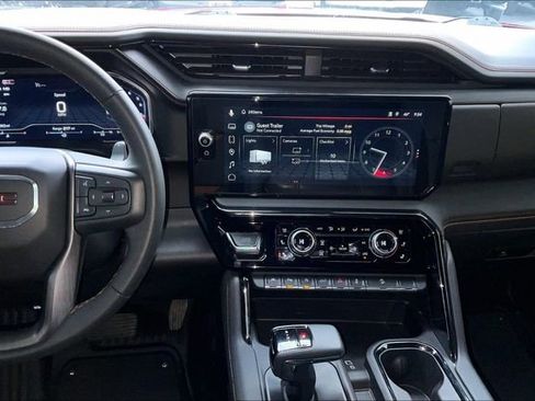 Used 2024 GMC Sierra 1500 AT4 w/ Technology Package AWD/4WD image 6