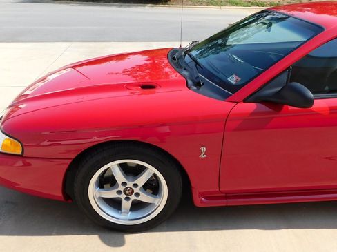 Used 1995 Ford Mustang GT RWD image 9