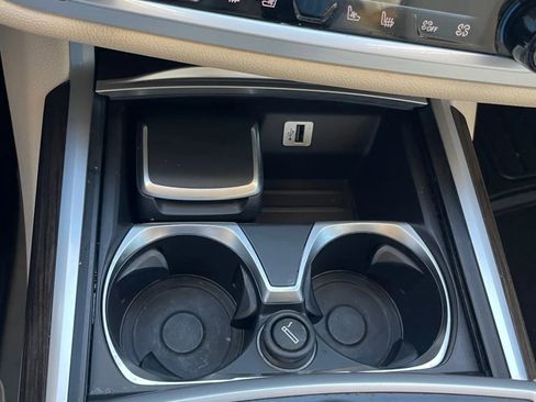 Used 2018 BMW 740i image 29