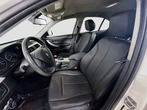 Used 2018 BMW 320i Sedan RWD image 22