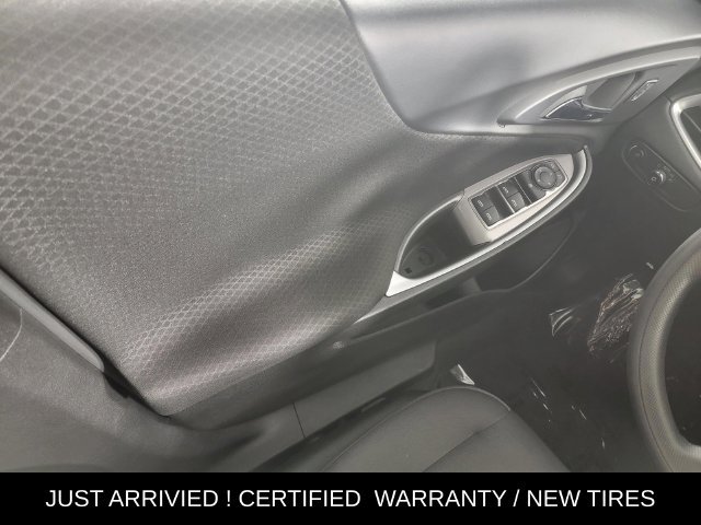 Used 2025 Chevrolet Malibu LT FWD image 31