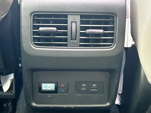 Used 2023 Nissan Rogue SL w/ SL Premium Package FWD image 21