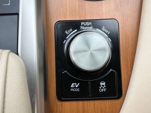 Used 2020 Lexus RX 450h AWD w/ Premium Package image 29