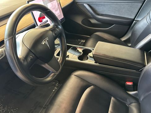 Used 2018 Tesla Model 3 Long Range RWD image 4