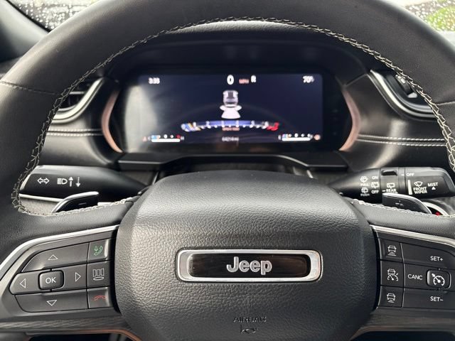Used 2023 Jeep Grand Cherokee Altitude AWD/4WD image 22