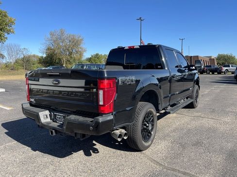 Used 2022 Ford F250 Lariat w/ Black Appearance Package image 5