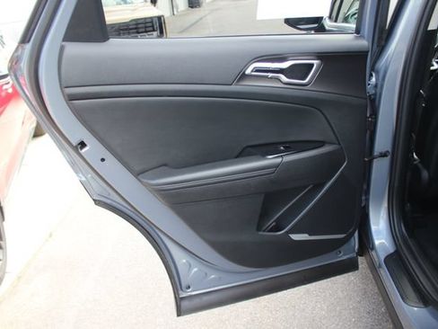 Used 2024 Kia Sportage EX AWD/4WD image 24