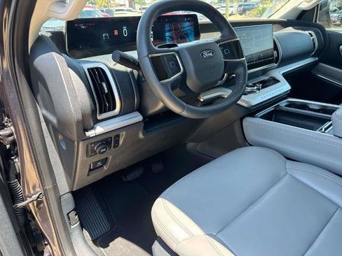 Certified 2025 Ford Expedition Active AWD/4WD image 18