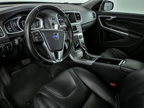 Used 2018 Volvo S60 T5 Inscription FWD image 16