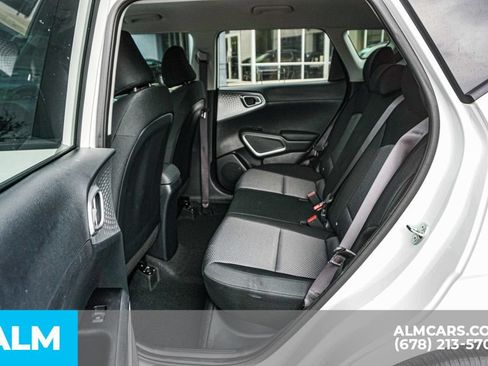 Used 2025 Kia Soul LX w/ LX Technology Package FWD image 21