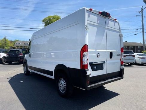 Used 2025 RAM ProMaster 2500 w/ Convenience Group FWD image 4