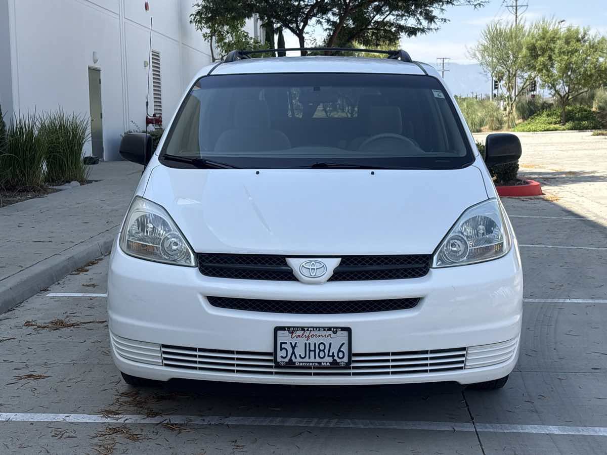 Used 2005 Toyota Sienna LE w/ LE Pkg 1 FWD image 6