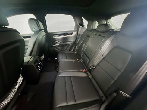 New 2026 Porsche Cayenne AWD/4WD image 24