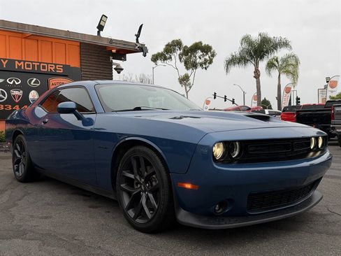 Used 2021 Dodge Challenger R/T w/ Blacktop Package image 31