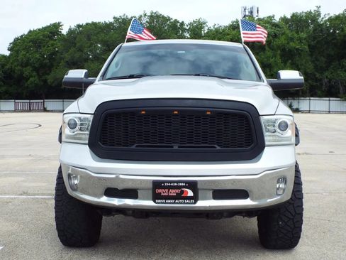 Used 2015 RAM 1500 Laramie AWD/4WD image 3