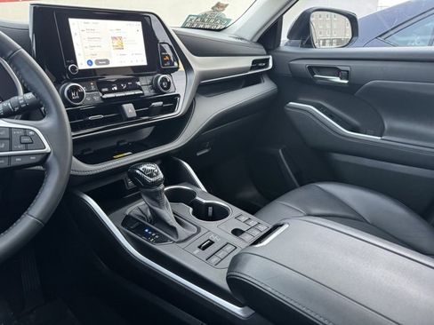 Certified 2023 Toyota Highlander XLE image 21